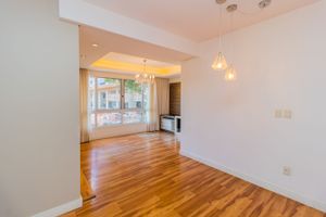 Image 3 - 203052