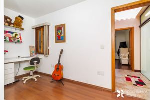 Image 30 - 203075
