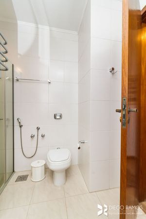 Image 33 - 203075