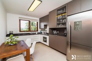 Image 35 - 203075