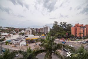 Image 3 - 203109