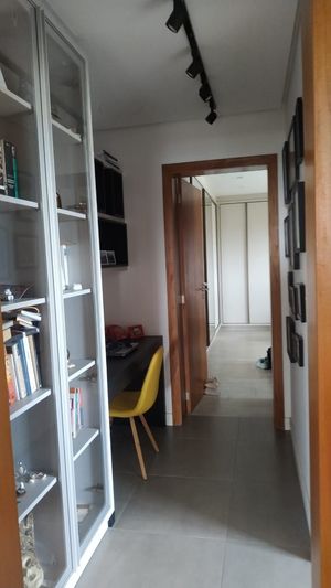 Image 9 - 203143