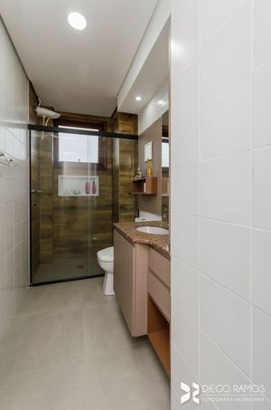 Image 24 - 203212