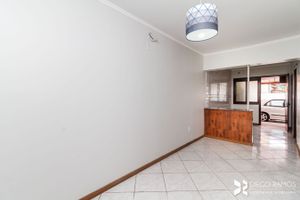 Image 21 - 203215