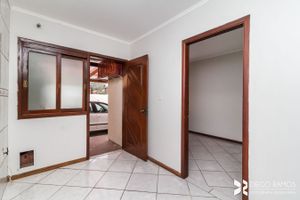Image 23 - 203215