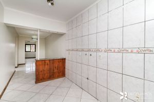 Image 24 - 203215