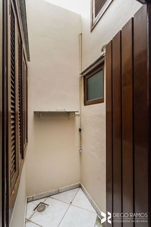 Image 28 - 203215