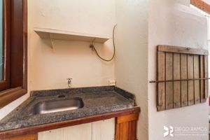 Image 31 - 203215