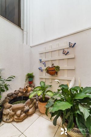 Image 37 - 203218