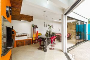 Image 43 - 203218