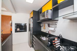 Image 20 - 203222