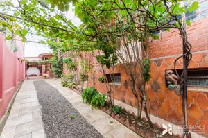 Image 35 - 203235