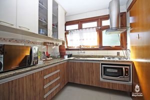 Image 1 - 203263