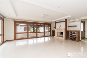 Image 3 - 203297