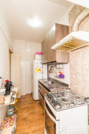Image 17 - 203303