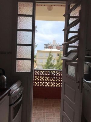 Image 14 - 203331