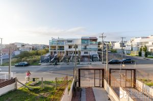 Image 12 - 203334