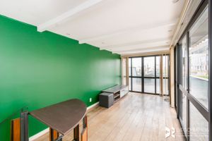 Image 4 - 203341