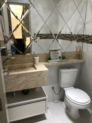 Image 19 - 203355