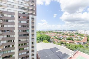 Image 13 - 203377