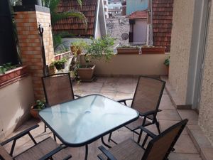 Image 19 - 203394