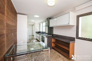 Image 37 - 203405