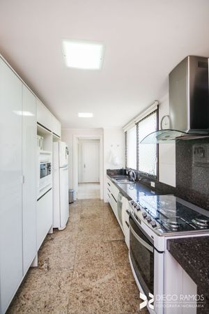 Image 39 - 203405