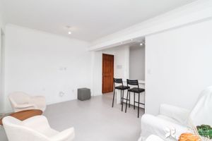 Image 3 - 203468