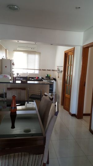 Image 12 - 203508