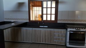 Image 20 - 203508
