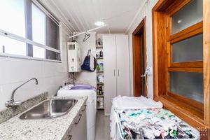 Image 31 - 203545