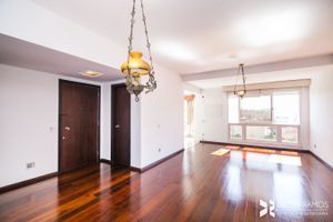 Image 1 - 203564