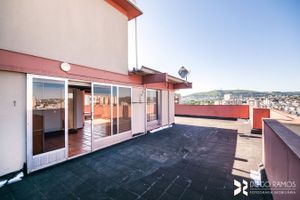 Image 4 - 203564
