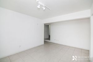 Image 21 - 203603
