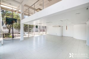 Image 38 - 203603