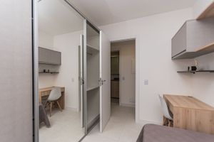 Image 11 - 203609