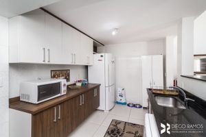 Image 25 - 203637