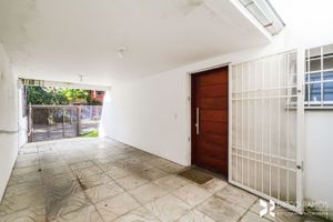 Image 42 - 203637