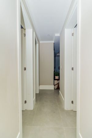 Image 10 - 203650