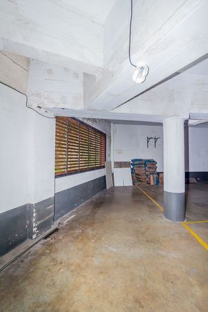 Image 25 - 203650