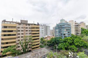 Image 4 - 203721