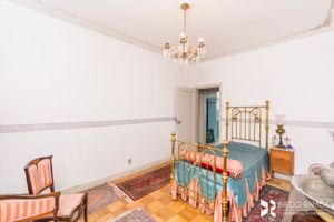Image 14 - 203743