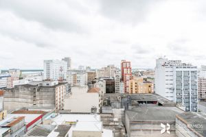 Image 20 - 203743