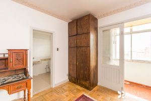Image 22 - 203743