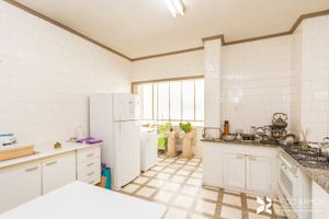 Image 24 - 203743