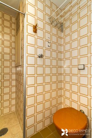 Image 11 - 203783