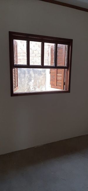 Image 3 - 203796