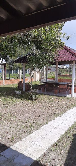 Image 11 - 203796