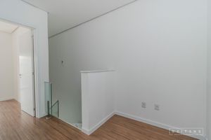 Image 9 - 203829