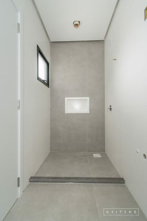Image 21 - 203829